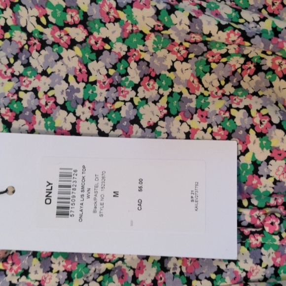 Long sleeve, fitted waist crop top by Only - Picture 3 of 4